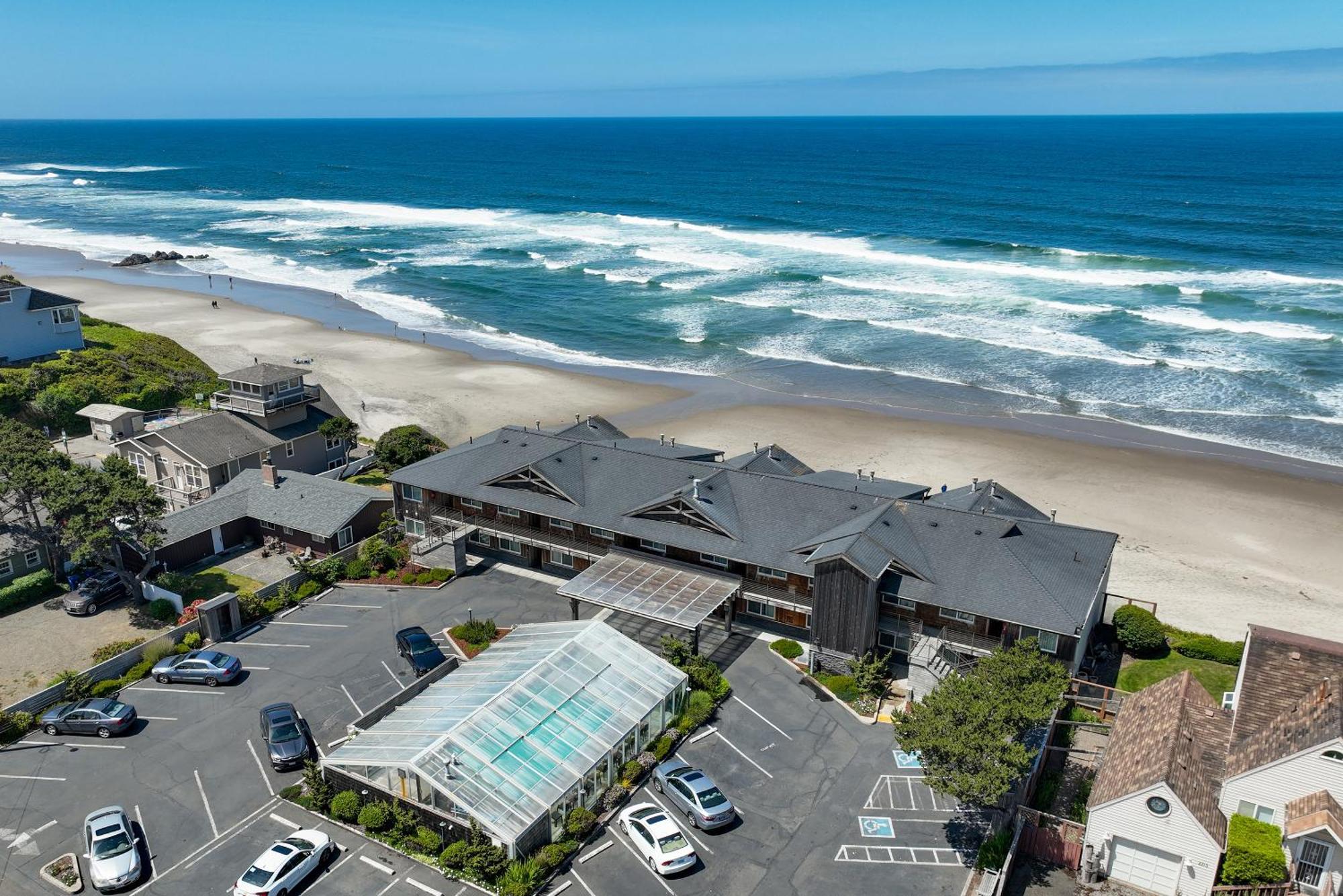 Pelican Shores Hotel 3*